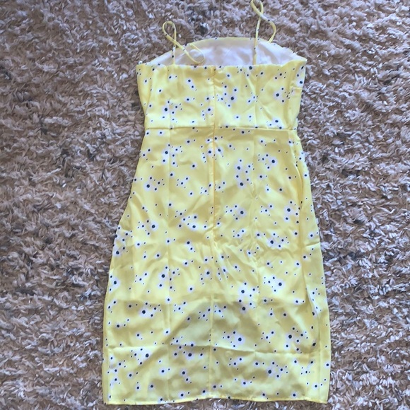 Modcloth Daisy Print Dress - Picture 3 of 6